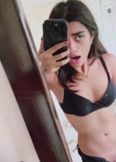 Simi Das Nude – Use Vibrating Dildo